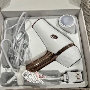 T3 featherweight blow dryer
